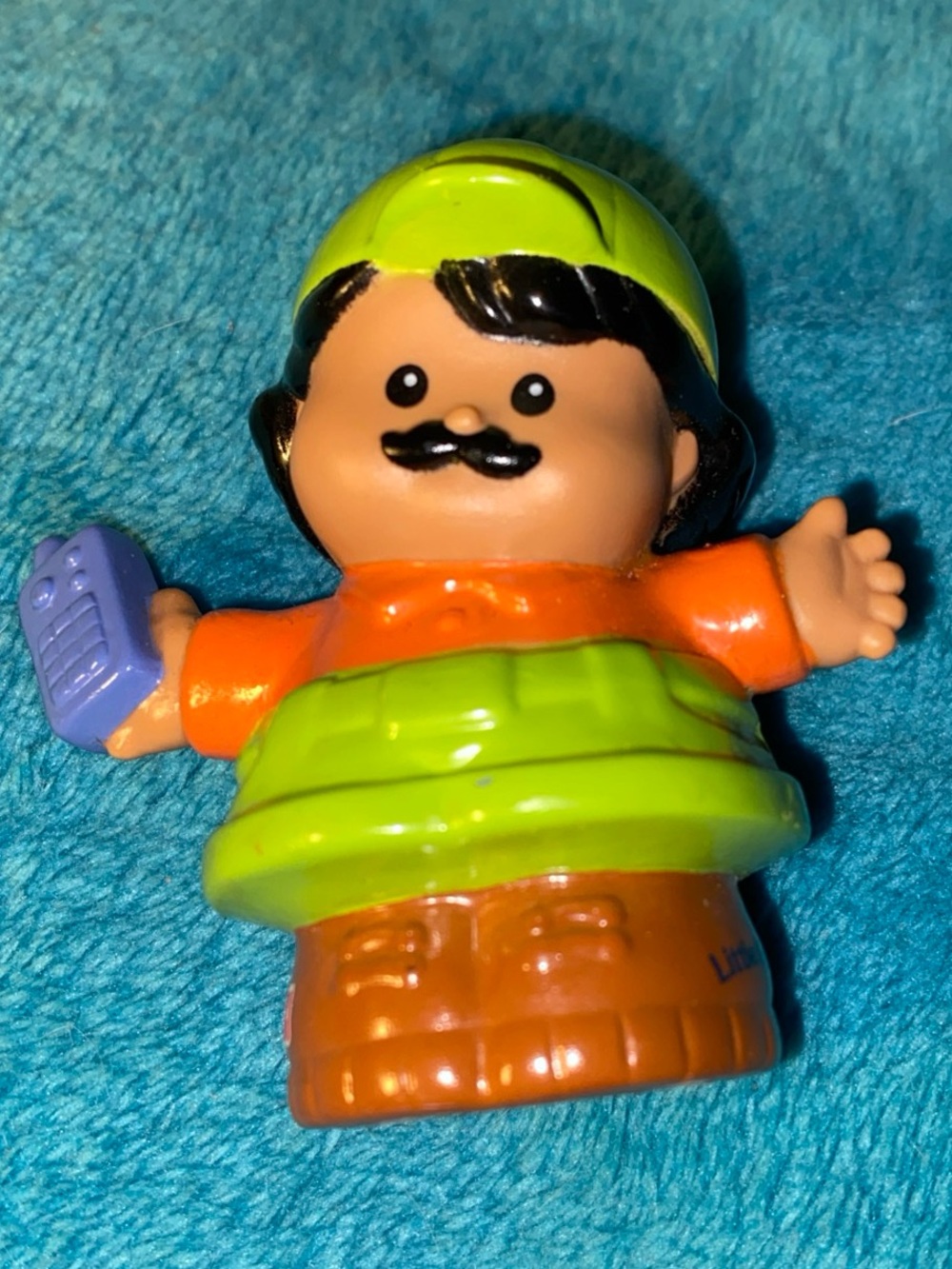 Fisher-Price Little People Eddie Figure Green Helmet w/ Blue Walkie Talkie 2001